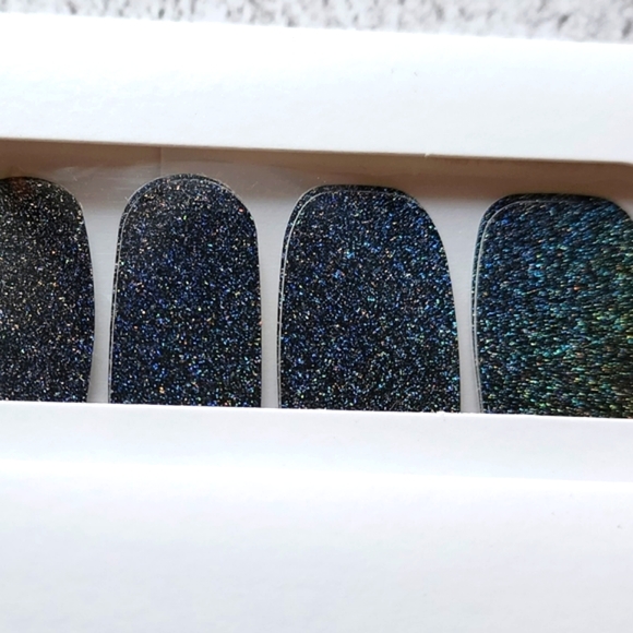 Color Street Retired Set - Soho Ver it - His and Make up - Picture 13 of 16